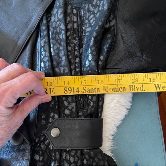 ADLER SOVEREIGN Black Leather 80s CROPPED LEATHER Jacket. - Picture 3 of 15